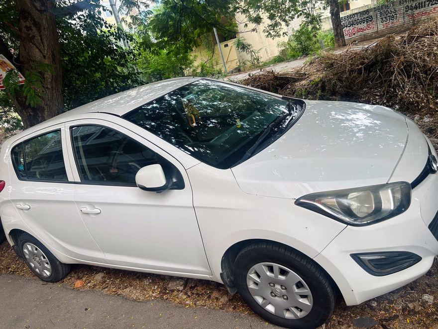 Silver Hyundai i20 hatchback, front three-quarter view
